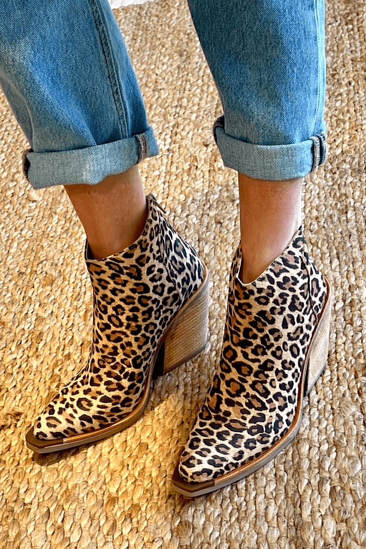 Lira™ | Pointed Cowboy Boots