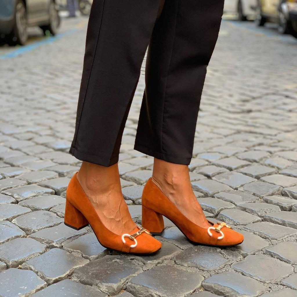 Tyra™ | Gold Accent Pumps